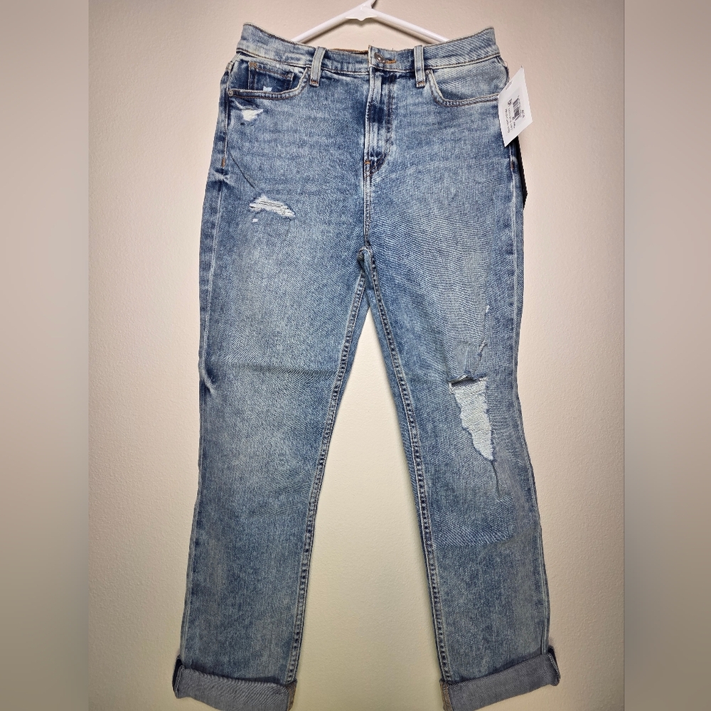 NWT Holly High Rise Straight Jeans 28
